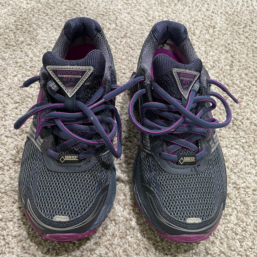 Brooks Adrenaline GoreTex Waterproof Running Shoes. Gem